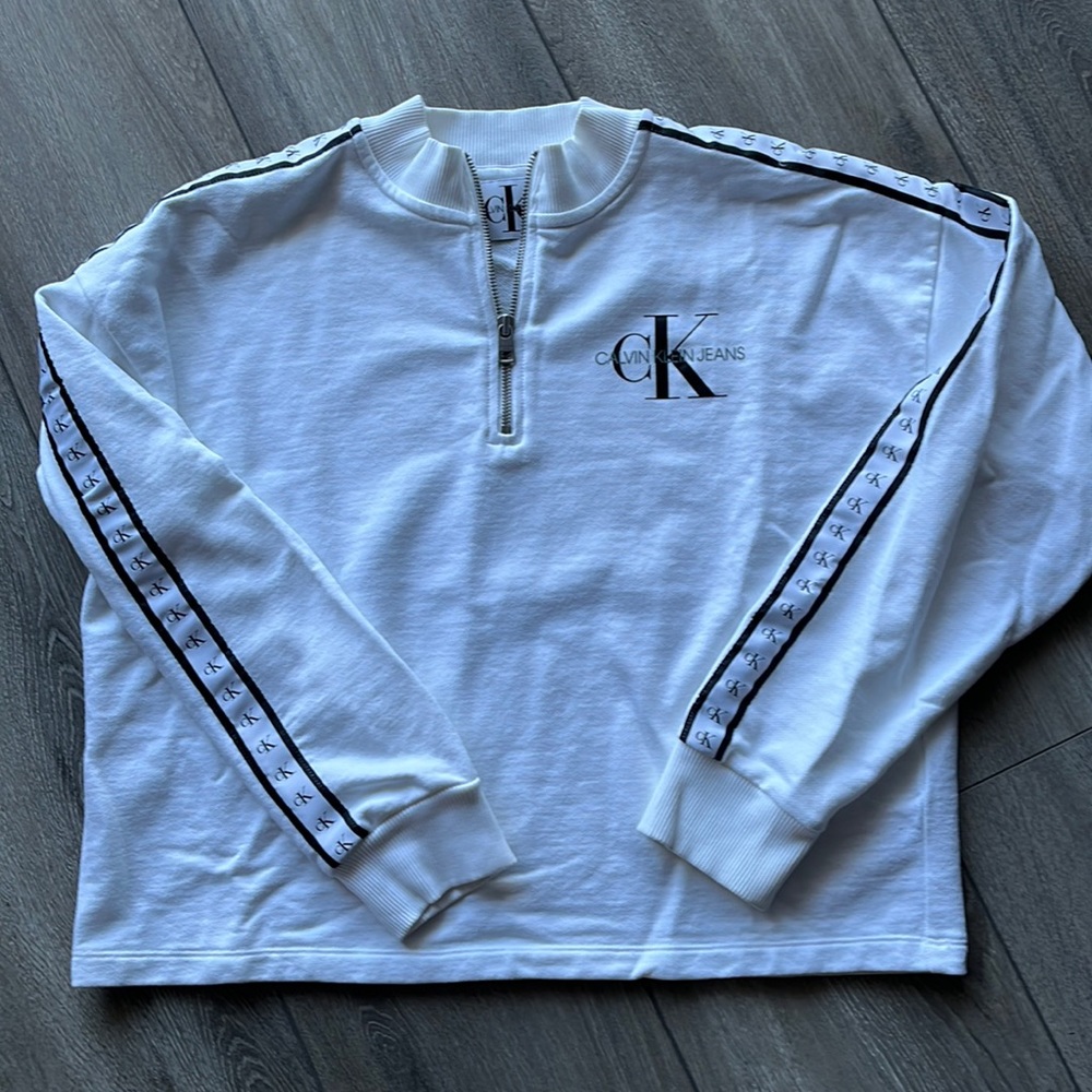 CALVIN KLEIN JEANS | Cropped White Logo Sweater